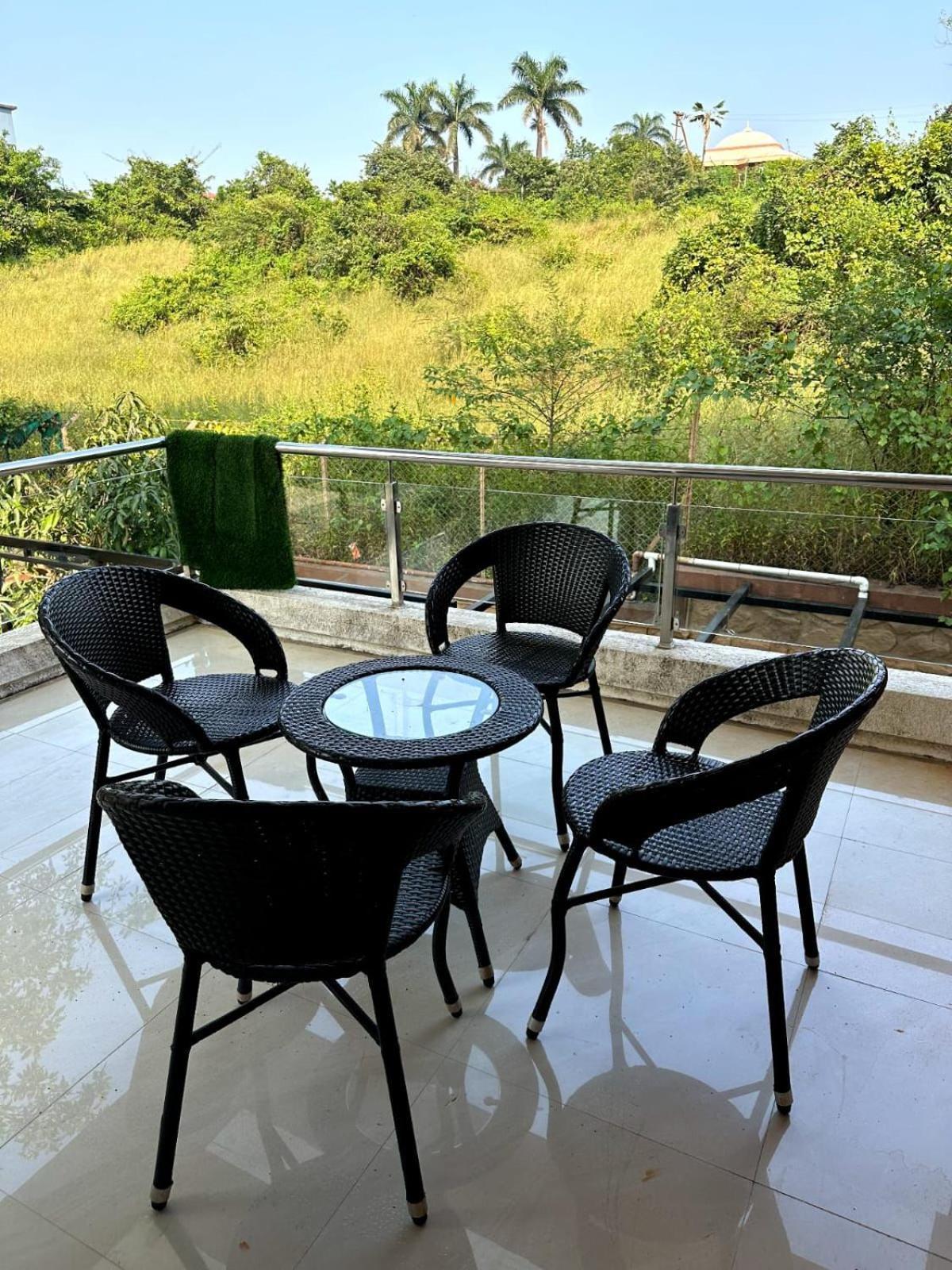 Tropical Villa II 4 Bhk II Lonavala II 1 Mountain View II 2 Private Pool II 3 Big Terrace Kültér fotó